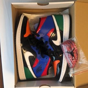 Jordan 1's Mid